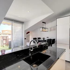 https://penthouse-deluxe-carolina-park-marbella.es-andalucia.com